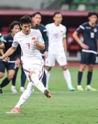 乐鱼体育平台-上下半场武球王开荒获MVP 国足前场核心还得是他！