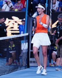 乐鱼线上服务-生涯首进澳网女单16强，王欣瑜追平个人大满贯最佳战绩